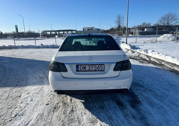 Mercedes-Benz Klasa E cena 45900 przebieg: 274000, rok produkcji 2010 z Wrocław małe 79